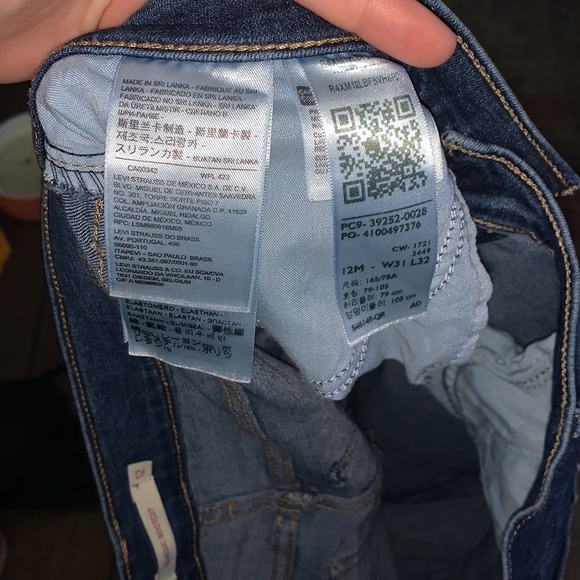 Size 12 Levi Boot Cut - Picture 3 of 5